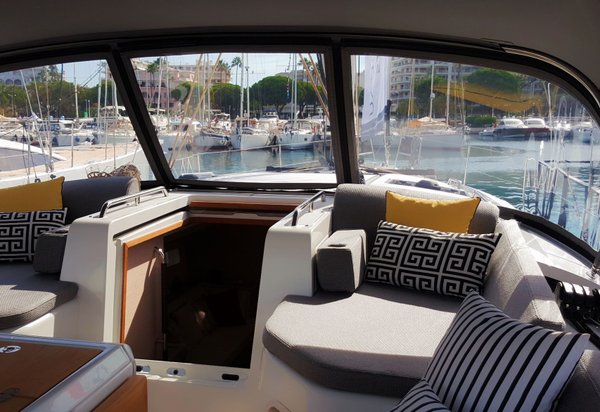 Coussin Outdoor déperlant anti-UV pour yacht de luxe